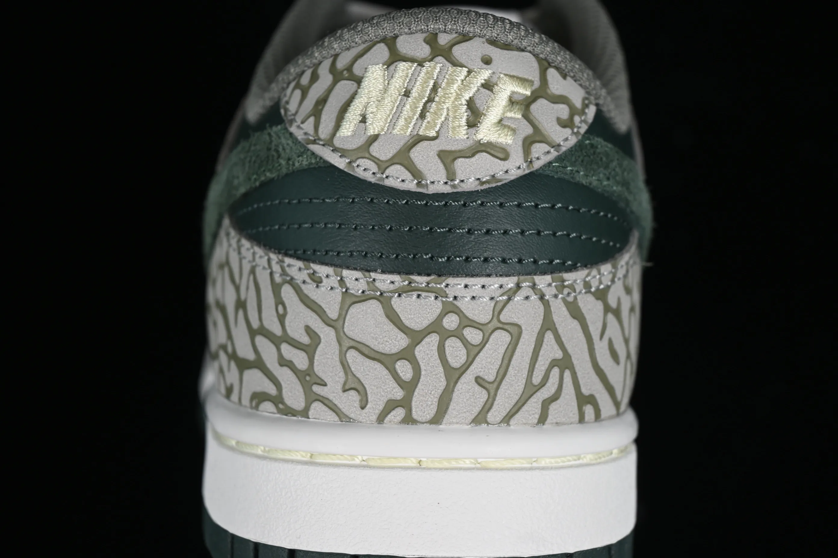 All categories Nk SB Dunk series Nk SB Dunk Low low-top sneakers Nk Dunk Low "Urban Landscape 2.0" cracked suede SB low-top casual sneakers HF4878-053